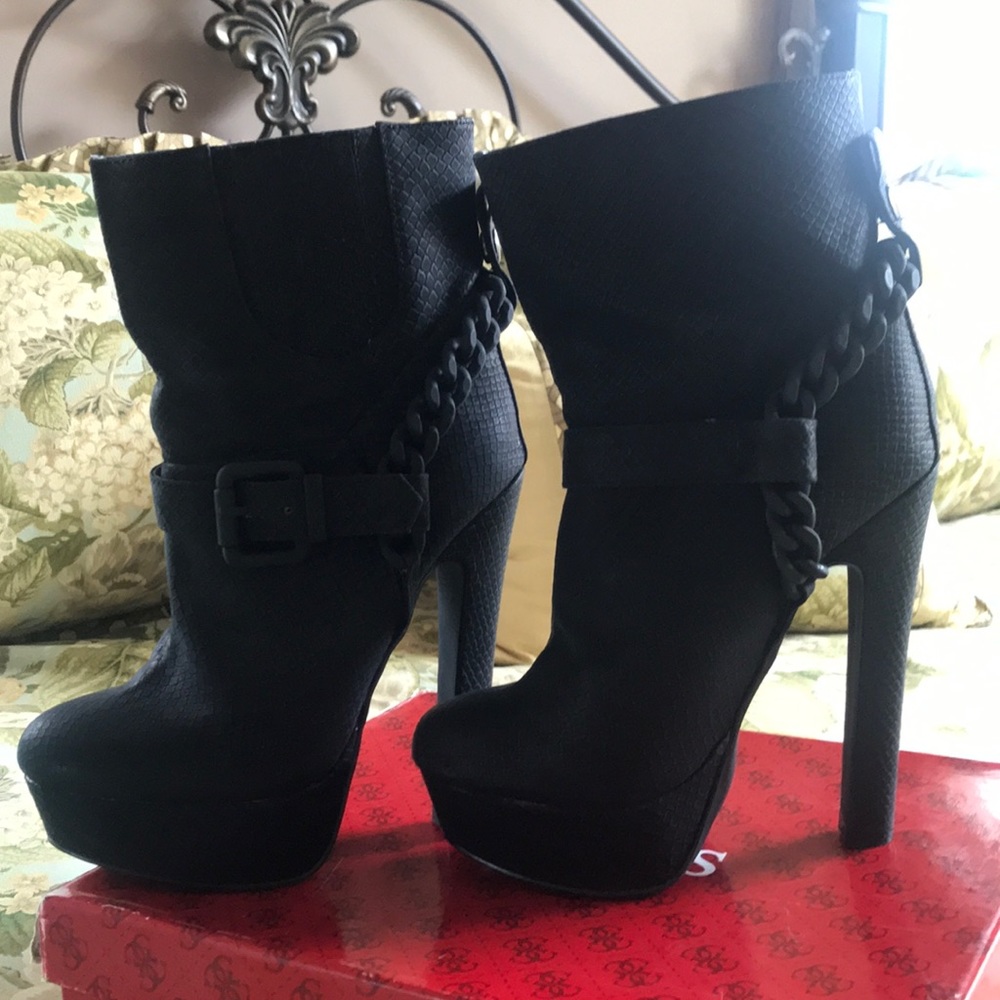 Women’s high heeled  boots